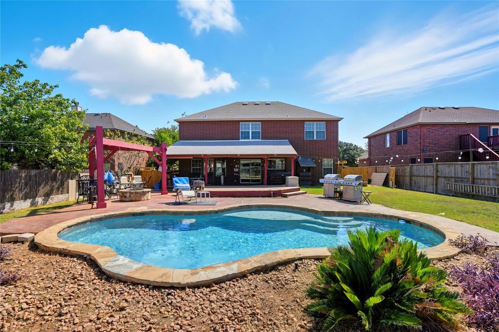 402 Red Tailed Hawk DR, Pflugerville, TX 78660