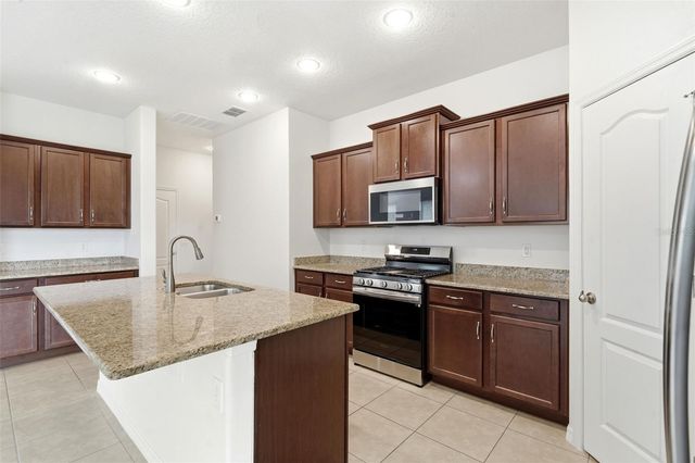 315 W FREESIA COURT, Deland, FL 32724