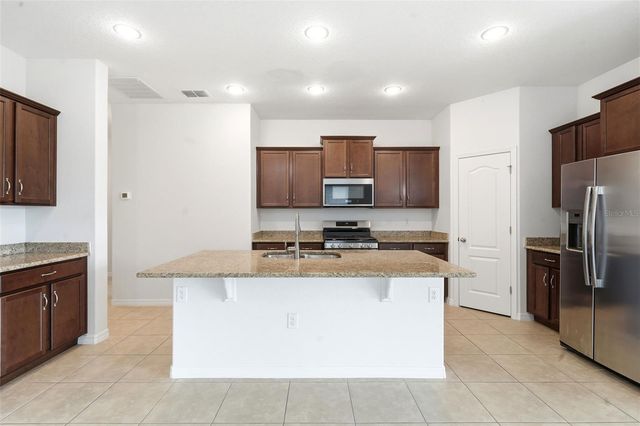 315 W FREESIA COURT, Deland, FL 32724