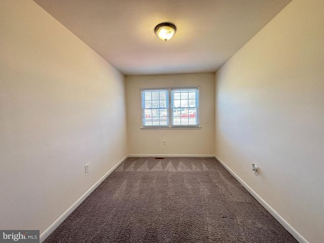 4306 EILEEN CT, Woodbridge, VA 22193