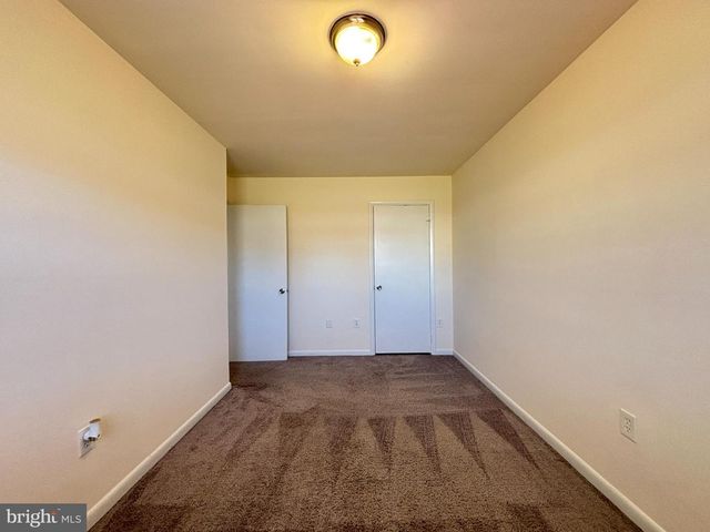 4306 EILEEN CT, Woodbridge, VA 22193