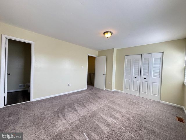 4306 EILEEN CT, Woodbridge, VA 22193