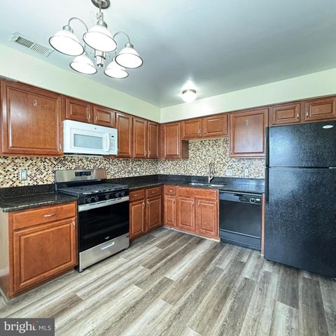 4306 EILEEN CT, Woodbridge, VA 22193