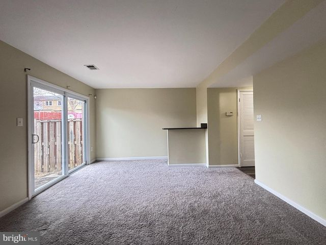 4306 EILEEN CT, Woodbridge, VA 22193