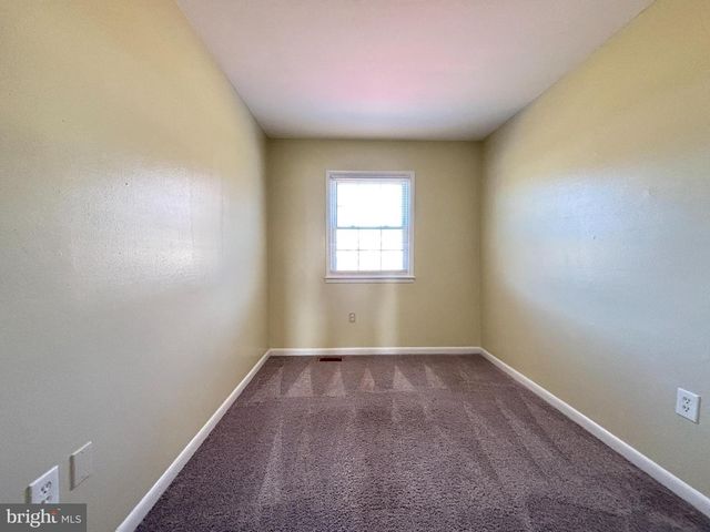 4306 EILEEN CT, Woodbridge, VA 22193