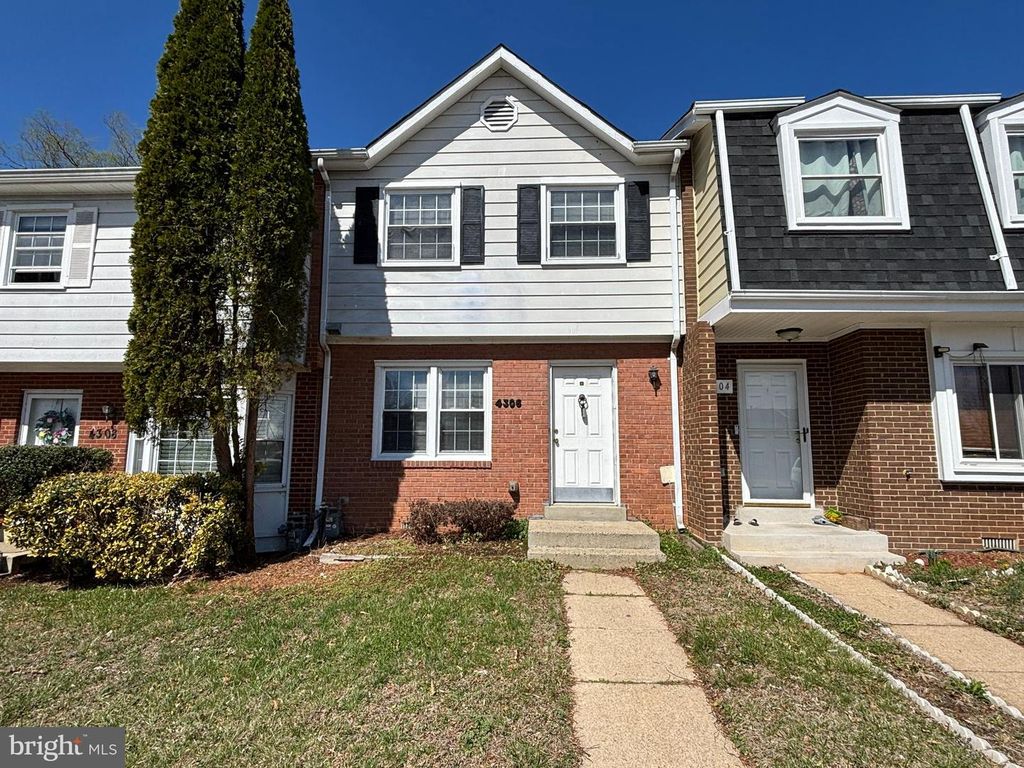 4306 EILEEN CT, Woodbridge, VA 22193