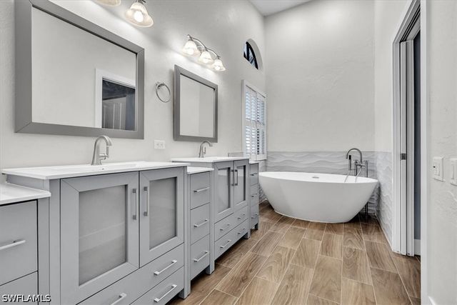 17630 Heron LN, Fort Myers, FL 33908