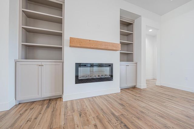 1813 N County Rd 1112, Midland, TX 79706