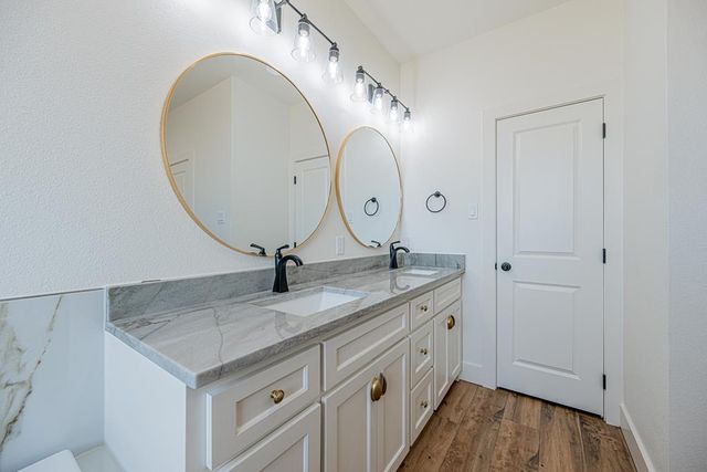 1813 N County Rd 1112, Midland, TX 79706