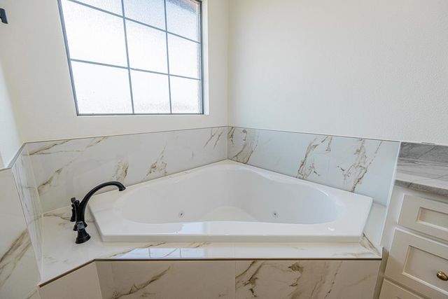 1813 N County Rd 1112, Midland, TX 79706