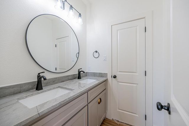 1813 N County Rd 1112, Midland, TX 79706