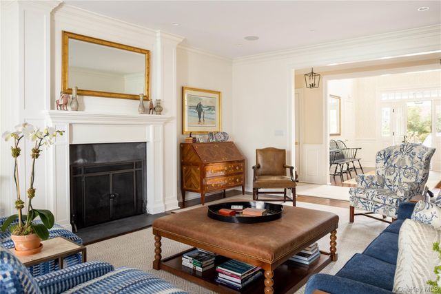 24 Matinecock Farms Road, Glen Cove, NY 11542