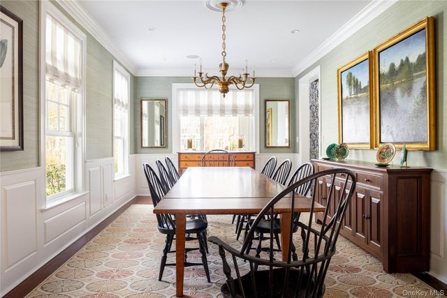 24 Matinecock Farms Road, Glen Cove, NY 11542