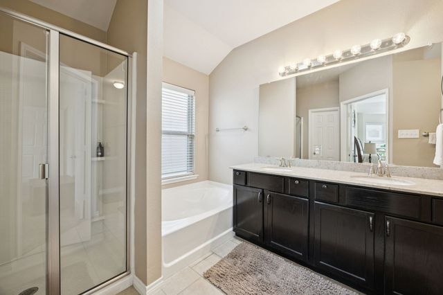 1616 Bluebird Drive, Little Elm, TX 75068