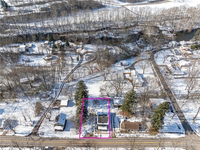 8915 Meeker Road, Dayton, OH 45414