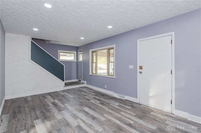 8915 Meeker Road, Dayton, OH 45414