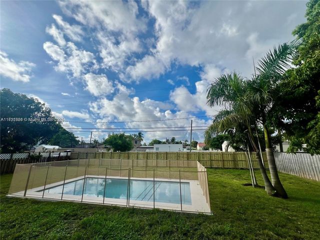 1418 Jefferson St, Hollywood, FL 33020