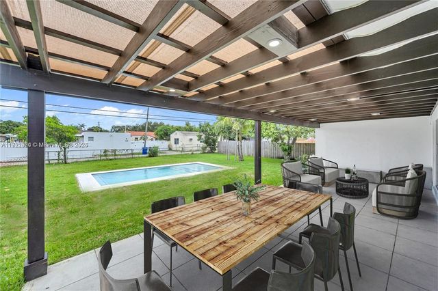 1418 Jefferson St, Hollywood, FL 33020