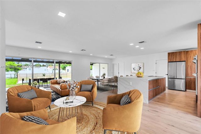 1418 Jefferson St, Hollywood, FL 33020