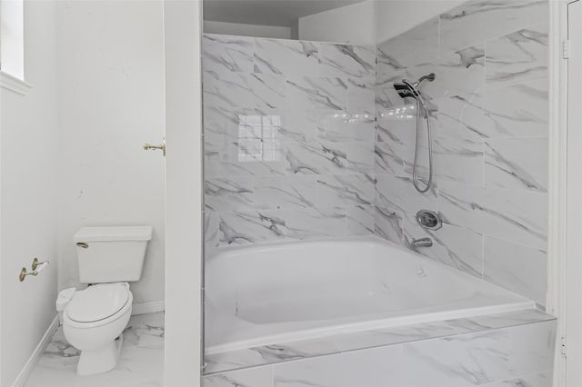 8888 Benning Drive 313, Houston, TX 77031