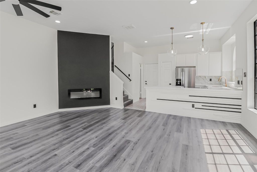 8888 Benning Drive 313, Houston, TX 77031