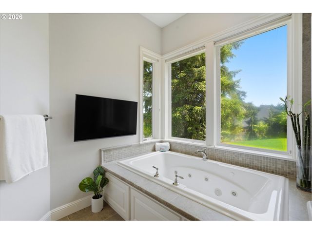 17980 Sw SNOWBERRY Ct, Sherwood, OR 97140