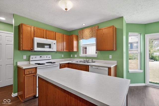 6350 W Chelmsford Drive, Mccordsville, IN 46055