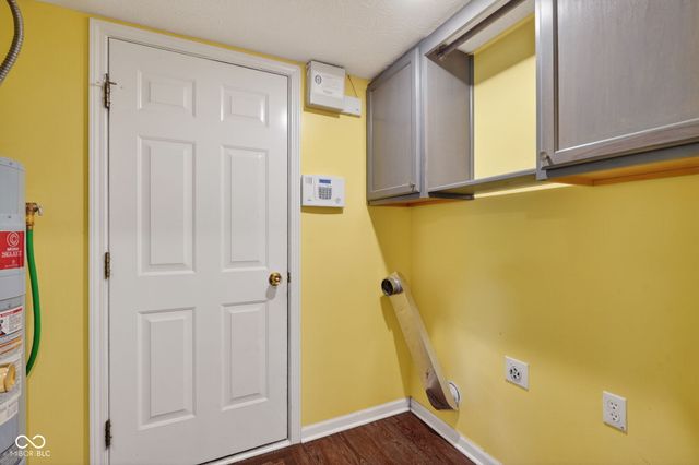 6350 W Chelmsford Drive, Mccordsville, IN 46055