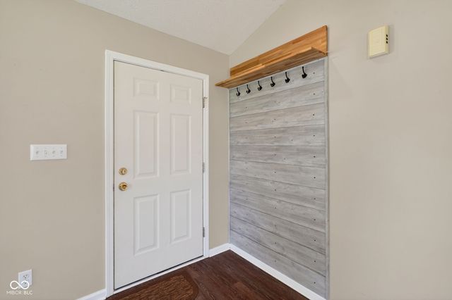 6350 W Chelmsford Drive, Mccordsville, IN 46055