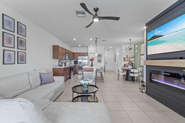 5303 Silverdrift Lane 2, Lake Worth, FL 33463