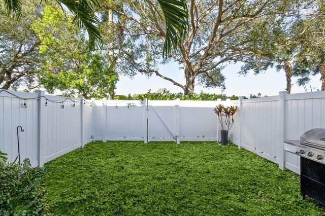 5303 Silverdrift Lane 2, Lake Worth, FL 33463