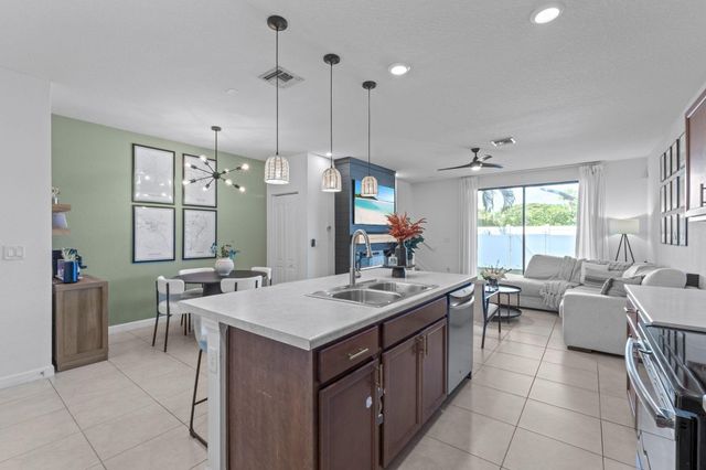 5303 Silverdrift Lane 2, Lake Worth, FL 33463