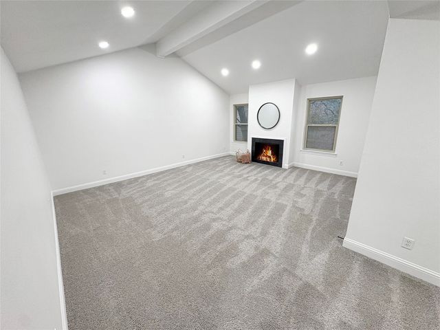 6812 E Northwest Highway, Dallas, TX 75231