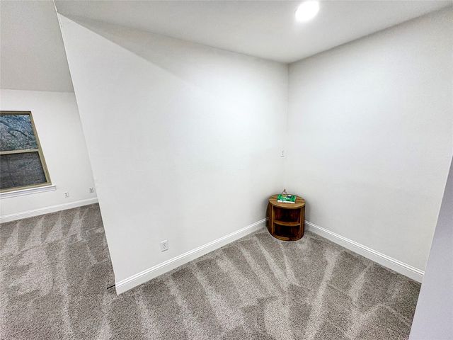 6812 E Northwest Highway, Dallas, TX 75231