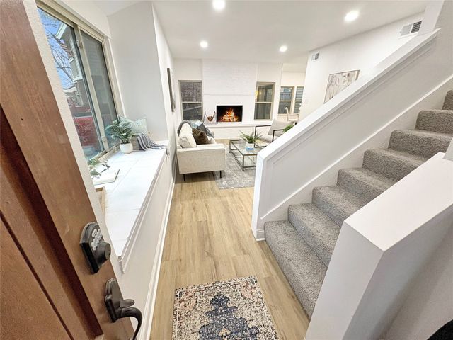 6812 E Northwest Highway, Dallas, TX 75231