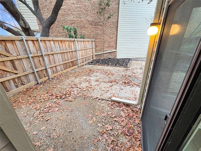 6812 E Northwest Highway, Dallas, TX 75231