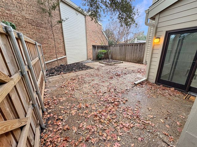 6812 E Northwest Highway, Dallas, TX 75231