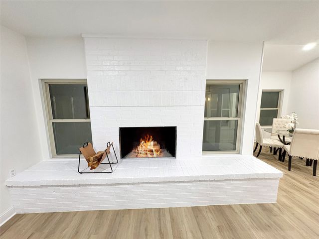 6812 E Northwest Highway, Dallas, TX 75231