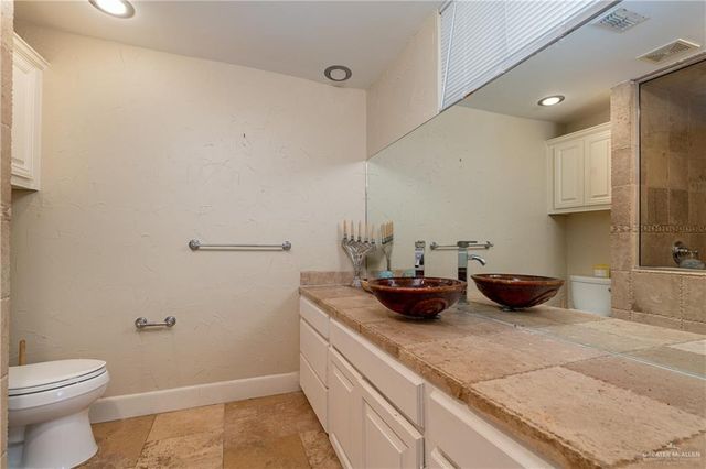 124 W Sunflower Avenue, Mcallen, TX 78504