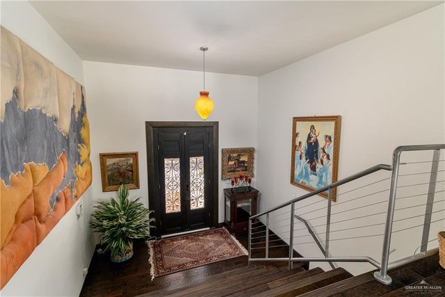 124 W Sunflower Avenue, Mcallen, TX 78504