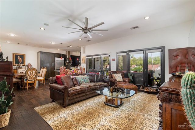 124 W Sunflower Avenue, Mcallen, TX 78504