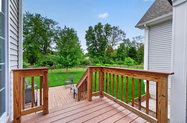 10 W Van Buren Way, Hopewell Junction, NY 12533