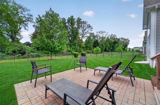 10 W Van Buren Way, Hopewell Junction, NY 12533