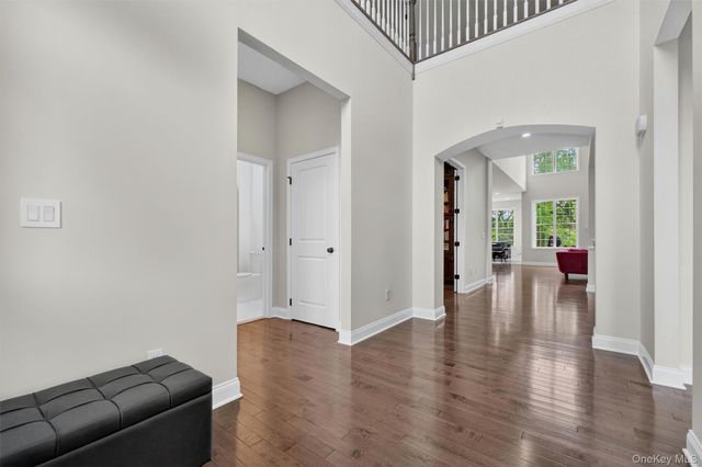 10 W Van Buren Way, Hopewell Junction, NY 12533