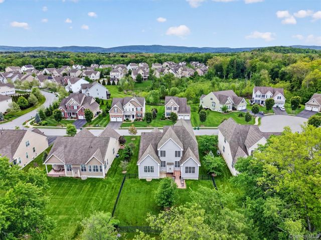 10 W Van Buren Way, Hopewell Junction, NY 12533