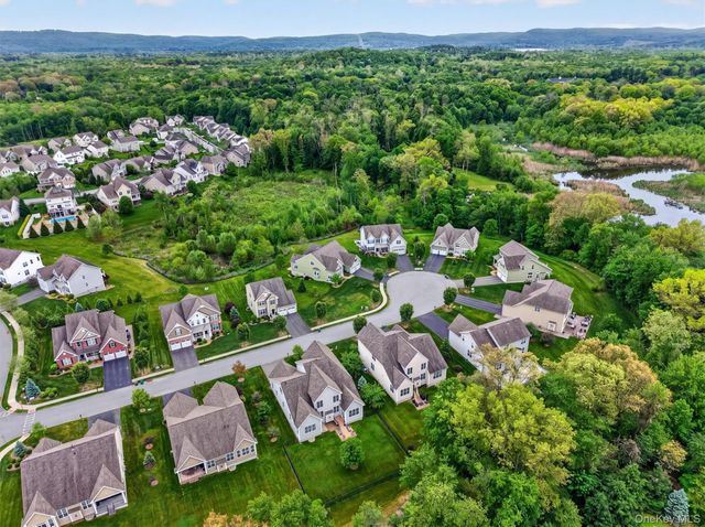 10 W Van Buren Way, Hopewell Junction, NY 12533