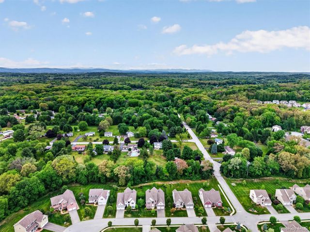 10 W Van Buren Way, Hopewell Junction, NY 12533