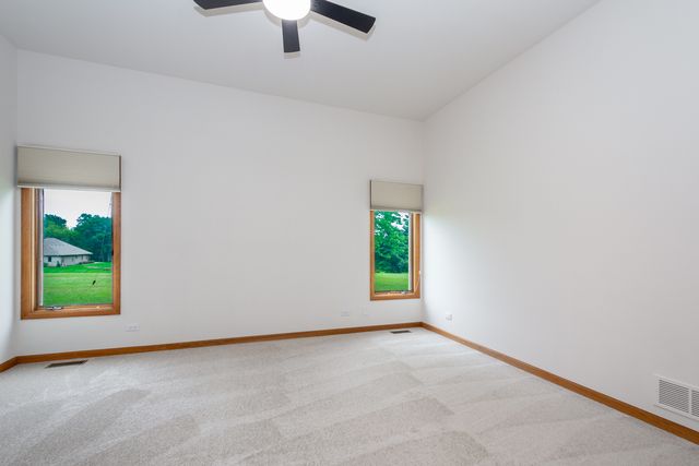 2302 English Prairie Road, Spring Grove, IL 60081