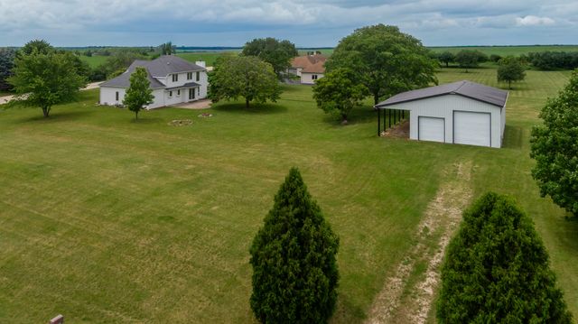 2302 English Prairie Road, Spring Grove, IL 60081
