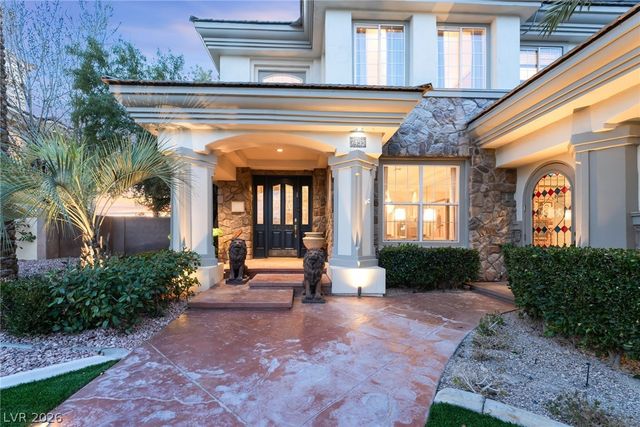 7453 Singing Tree Street, Las Vegas, NV 89123